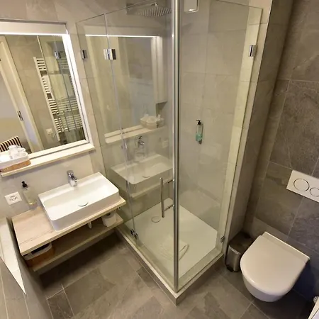 Hotel Rousseau