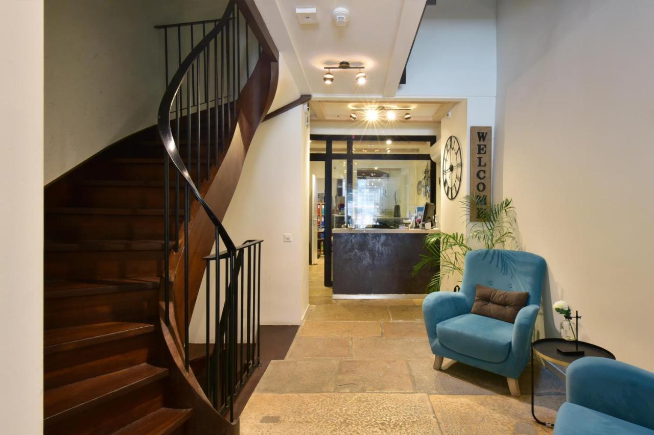 Rousseau Hotel